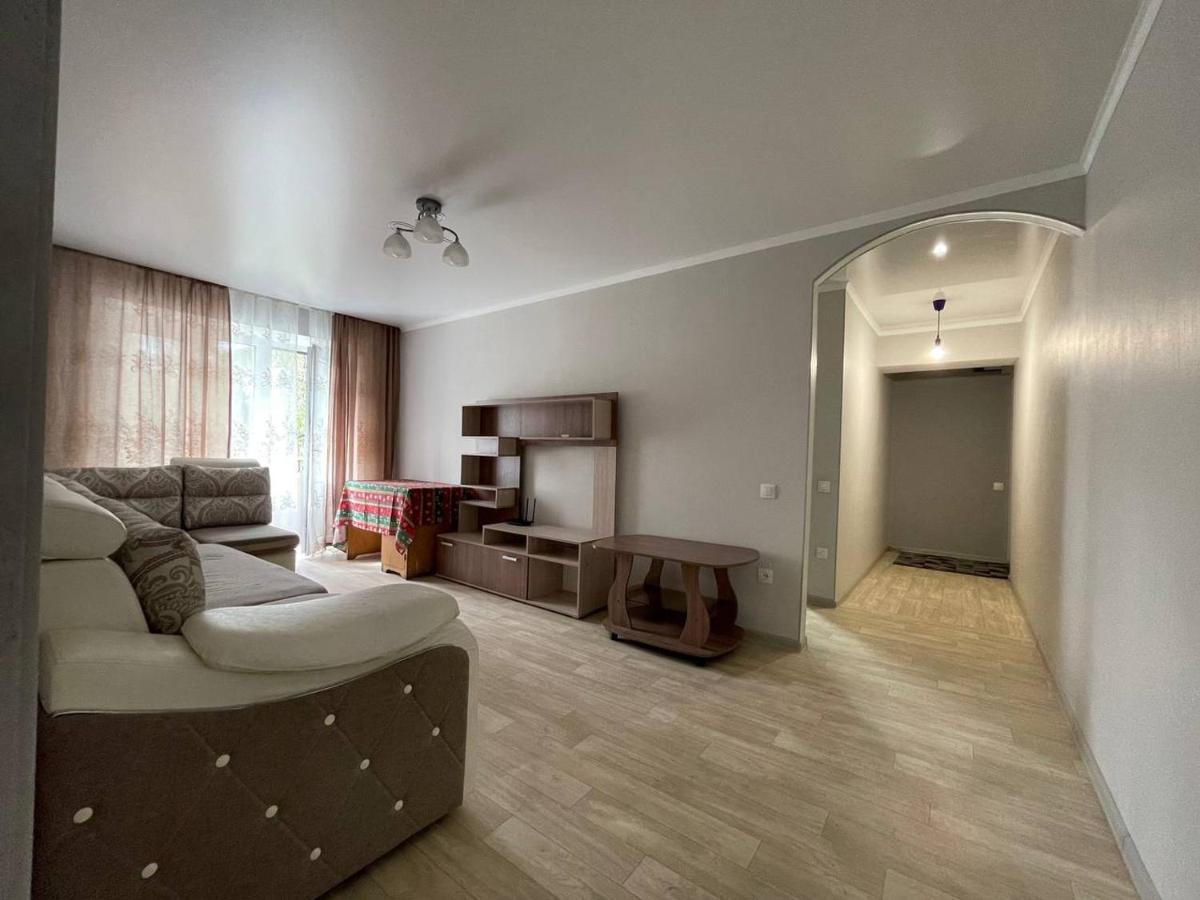 Apartment On Kievskaya Street Bishkek Esterno foto